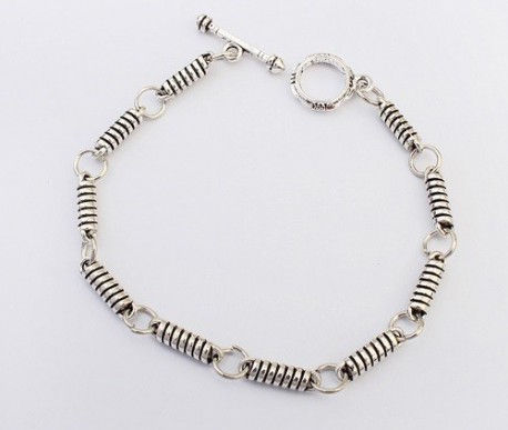 Spring-shaped bracelet