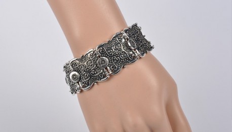 Bracelet métal sculpté